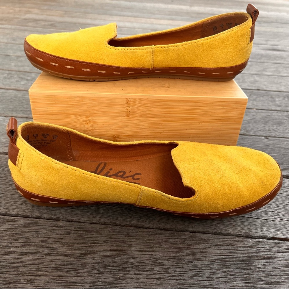 Zodiac Sunflower Yellow Women's Loafers